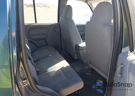 2005 Jeep Liberty Sport from USA, damaged, VIN 1J4GK48K65W535225